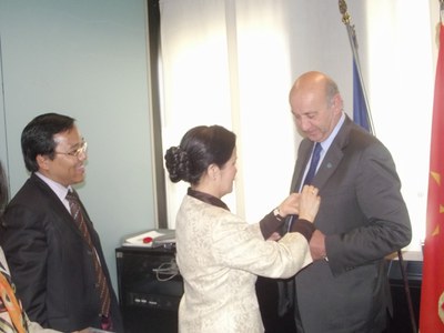 Da sinistra: Hoang Long Nguyen, Ambasciatore della Repubblica Socialista del Vietnam in Italia - Carlo Alberto Roncarati, Pres. Unioncamere ER 