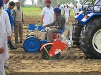 Incontri d'affari con buyer indiani della meccanica agricola