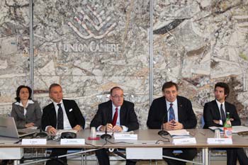 Bologna 13/12/2010. Lo Small Business Act e il Venture Capital come sostegno alla crescita delle piccole e medie imprese emiliano-romagnole. Dott.ssa Alessandra Bechi - Direttore ufficio Tax & Legal e Affari Istituzionali Associazione Italiana Private Eq