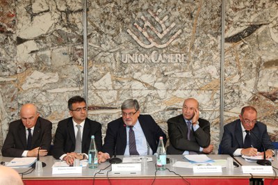 Da destra: Ugo Girardi - Segretario Generale Unioncamere ER, Carlo Alberto Roncarati - Presidente Unioncamere ER, Roberto Centazzo - CNA ER, Roberto Pondrelli - Resp. Mercato Corporate BNL, Vincenzo Boldrini - Unicredit ER