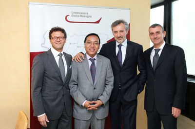 G. Patacconi, Unido - H. Long Nguyen, Min. Affari Esteri Vietnamita - L. Angeloni, Ambasciatore italiano in Vietnam - M. D’Ercole, Presidente Camera commercio italiana in Vietnam 