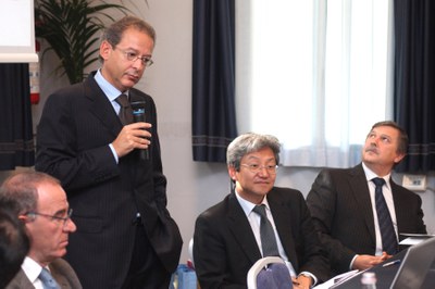 Da sinistra: Ugo Girardi, Segretario Generale Unioncamere ER - Ruben Sacerdoti, Resp. Servizio Sportello Reg.le per l’internazionaliz.-Tae Jun Yol, consigliere Affari economici Ambasciata Repubblica Corea in Italia - Romano Baruzzi, Dir. Agenzia ex ICE