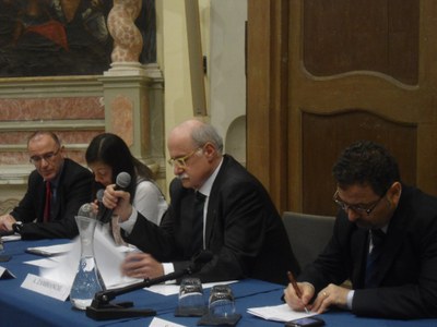 Da sinistra: Ugo Girardi, Segr. Gen. Unioncamere ER - Alberto Zambianchi, Presidente Camera comm. Forlì/Cesena - Sergio Sgambato, Segr. Gen. Camera comm. italo indiana 