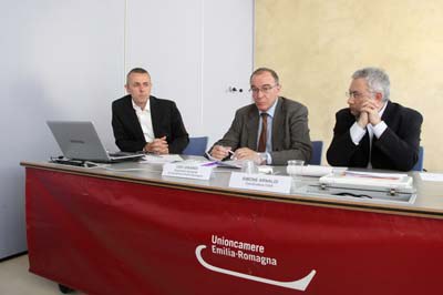 Da sinistra: Luca Valli, direttore CISE - Ugo Girardi, segretario generale Unioncamere ER - Simone Arnaldi, sociologo Relatori