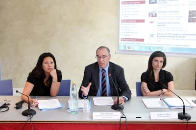 Da sinistra: Anna Maria Nguyen, Internazionalizzazione Unioncamere ER -  Ugo Girardi, Segretario Generale Unioncamere ER - Camilla Sala, Funzionario Area Promozione Comunicazione e Sviluppo Assocamerestero