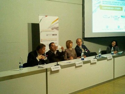 Da sinistra: Andrea Zanlari, Presidente Camera commercio Parma - Hoang Long Nguyen, Ambasciatore Vietnam, Palma Costi, Presidente Ass. Leg. Regione ER - G. Ferilli, vice Presidente Senaf 