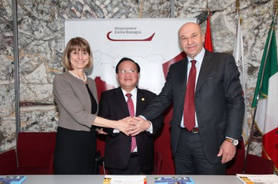 Palma Costi, Le Thanh Cung e Carlo Alberto Roncarati