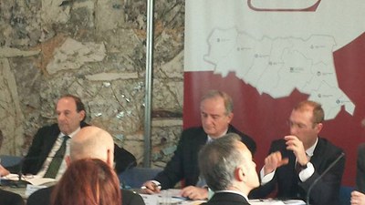 (in centro) Claudio Pasini, segretario generale Unioncamere Emilia-Romagna