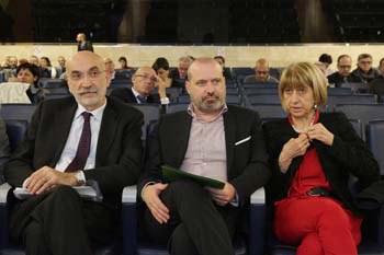 Da sinistra: Maurizio Torreggiani, presidente Unioncamere ER - Stefano Bonaccini, Presidente Regione ER - Costi, Assessore Attività produttive Regione ER 