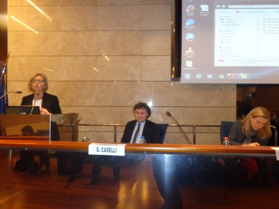 Da sinistra: Morena Diazzi, direttore Lavoro e Impresa Regione ER - Guido Caselli, direttore Ufficio Studi Unioncamere ER - Ilaria Vesentini, moderatrice Il Sole 24 Ore
