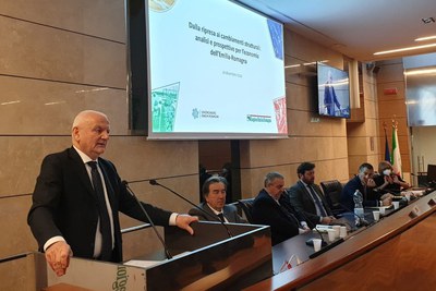 Vincenzo Colla, Assessore allo sviluppo economico Regione ER