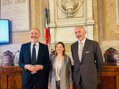 Da sinistra: Valerio Verone, presidente Unioncamere Emilia-Romagna - Alessandra Florio, Direttrice regionale Intesa Sanpaolo - Alessandro Malavolti, Delegato Confindustria Emilia-Romagna